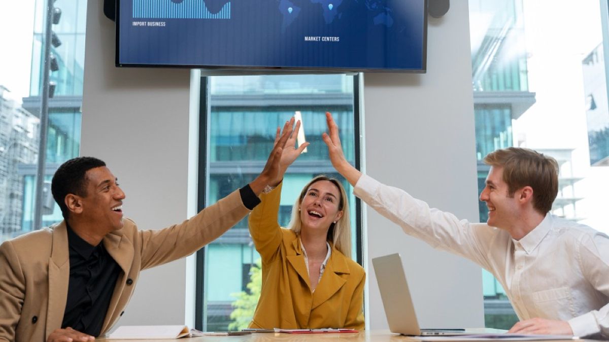 3 Startups By Young Entrepreneurs That Are Scaling Fast In 2026!