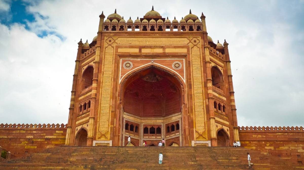 This Royal City Was Abandoned In Just 15 Years- Why?