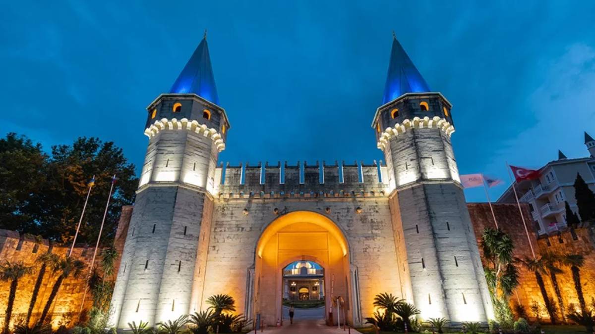 Topkapi Palace: 5 Reasons It Ruled An Empire For 400 Years!