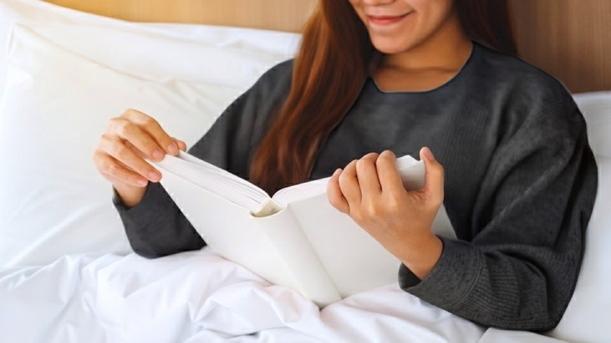 Why Does Reading Before Bed Helps You Sleep