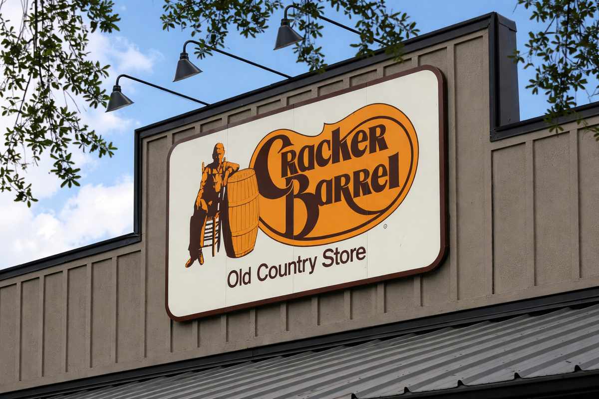 Cracker Barrel’s New Dining Rule Explained