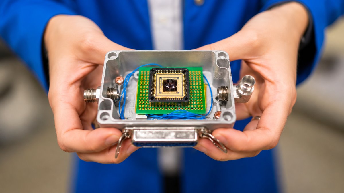 This Electronic Nose Could Detect Spoiled Food and Allergens