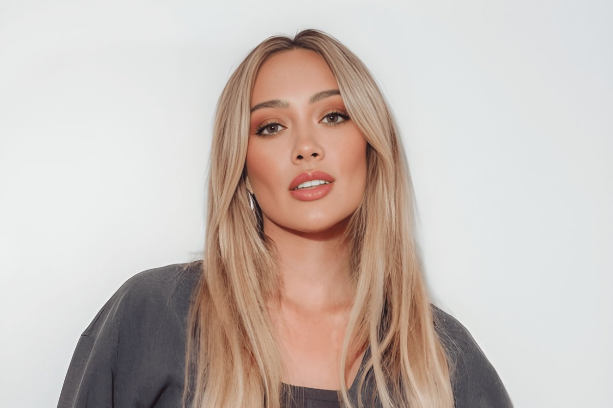 Hilary Duff Kicks Off 2026 Comeback Tour with Emotional Sold-Out London Show