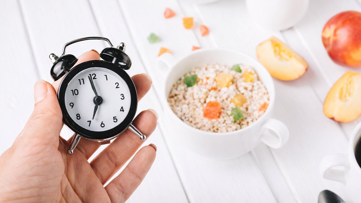 Intermittent Fasting: What It Really Does to Your Brain and Body