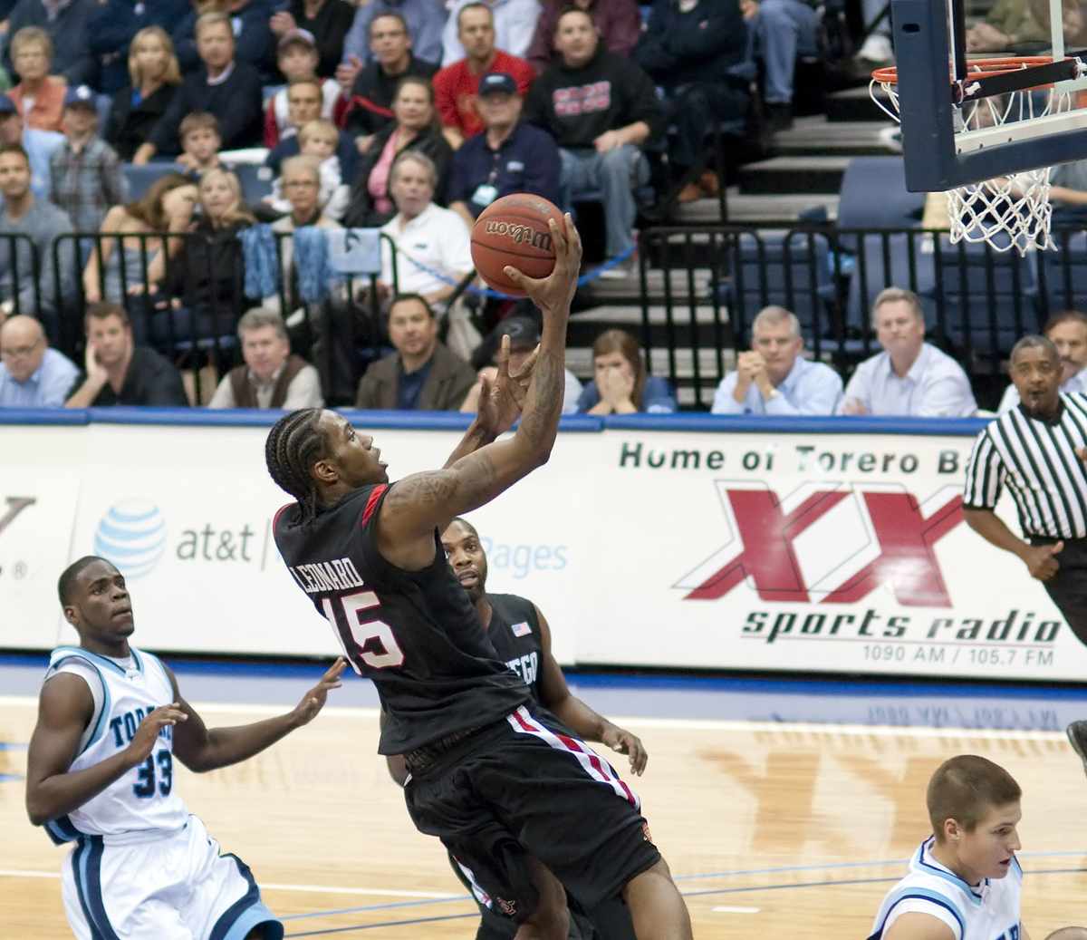 Lakers vs Clippers Heartbreaker: Kawhi Leonard Shines as Lakers Stumble