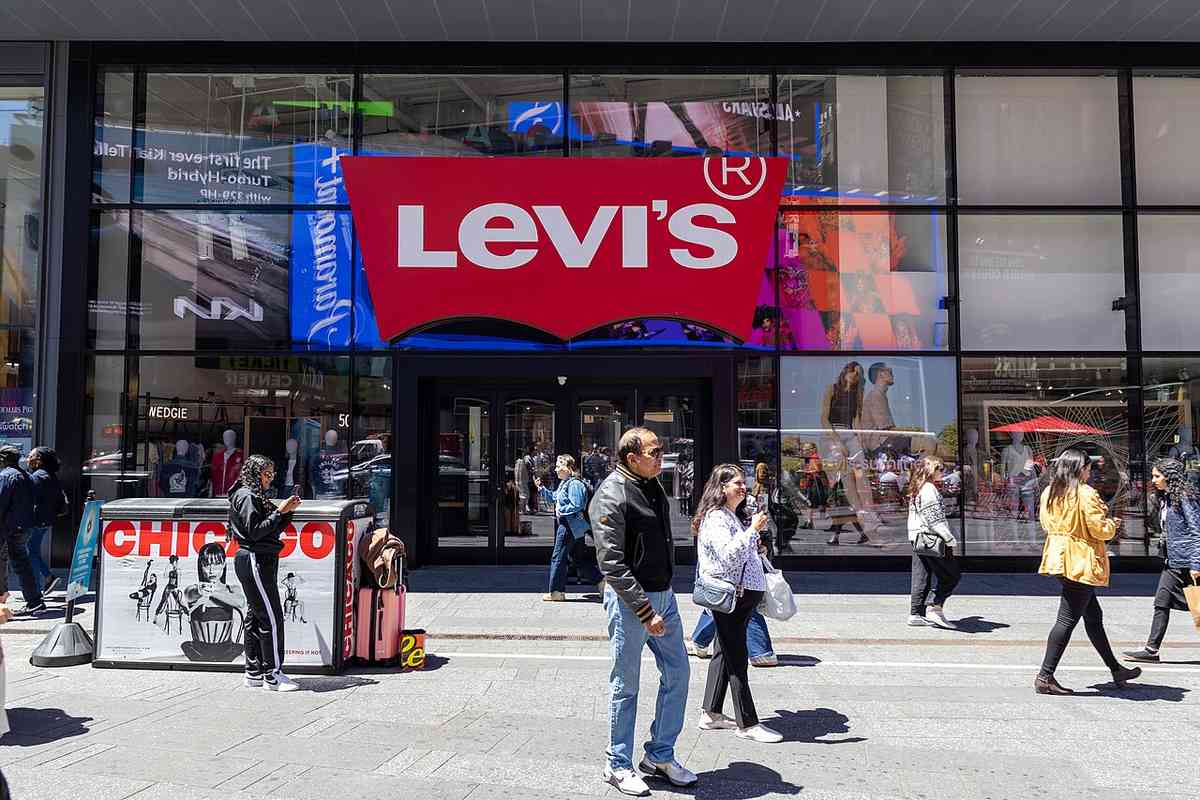5 Brands That Did Ambush Marketing Like Levi
