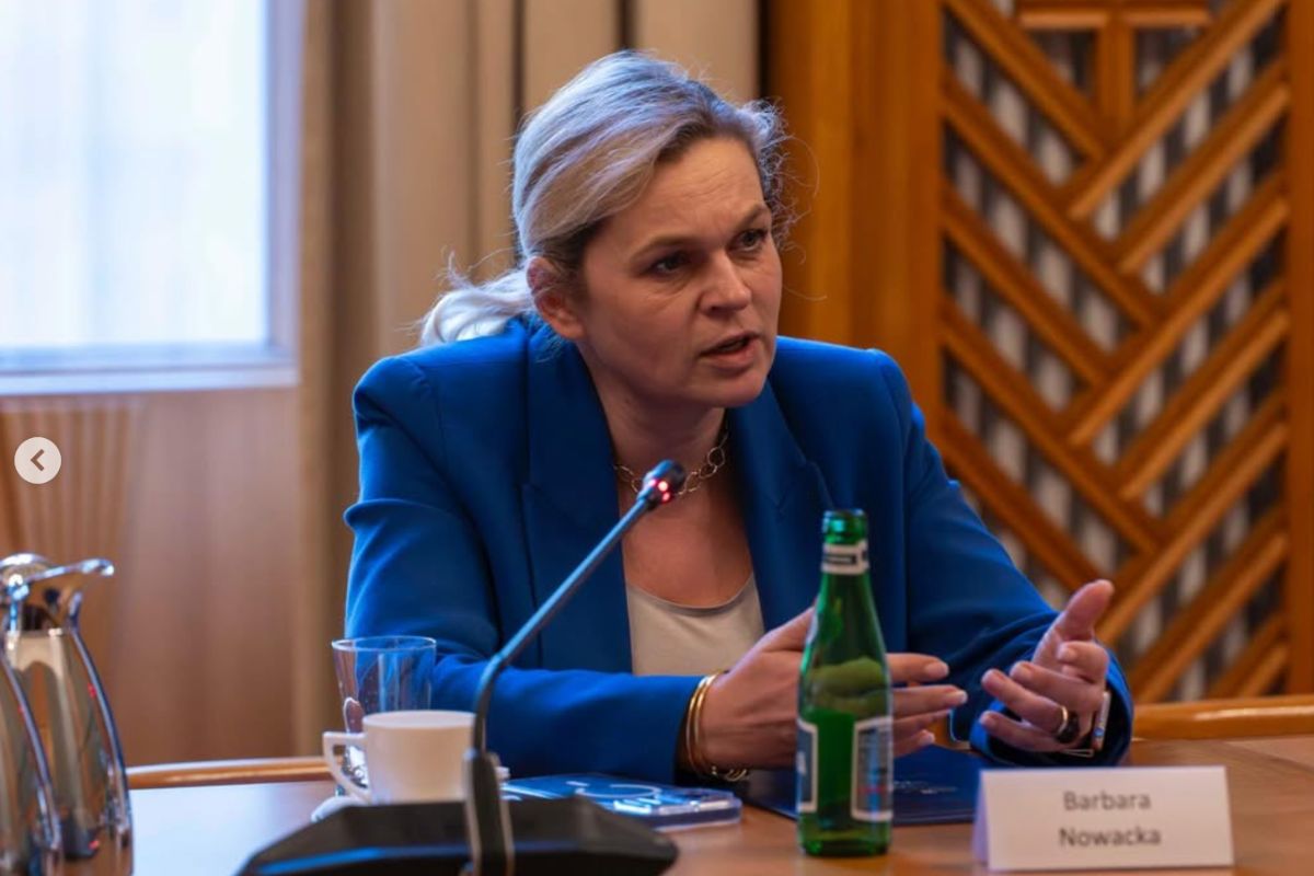 Poland's Under-16 School Phone Ban