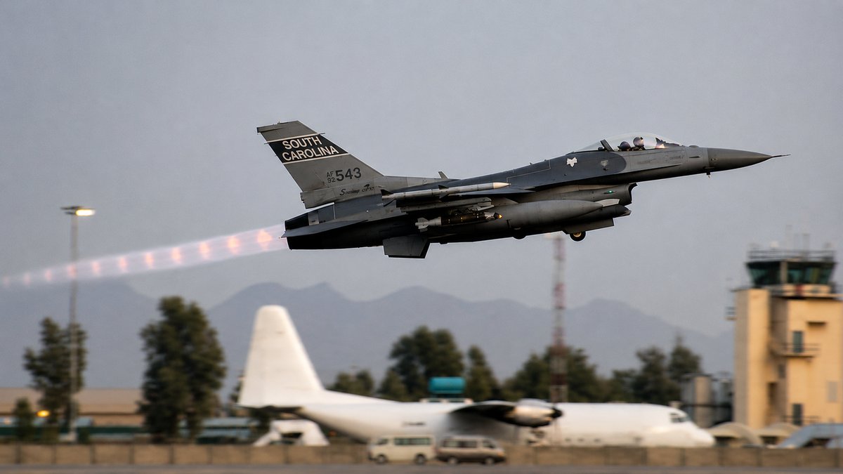 What Are Those Glowing Diamonds Behind Fighter Jets?