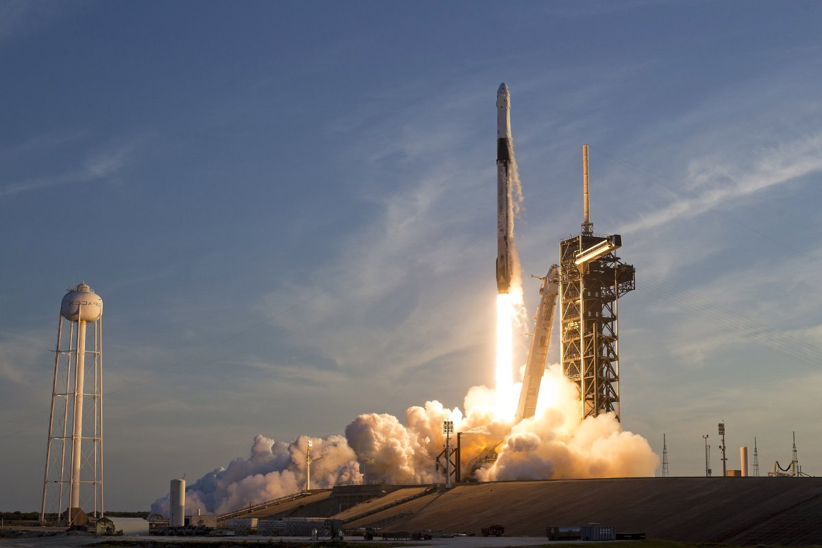 SpaceX Boosts Starlink Network to New Records