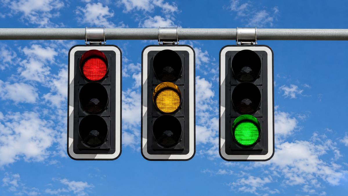 American and European Traffic Lights: What’s the Difference?