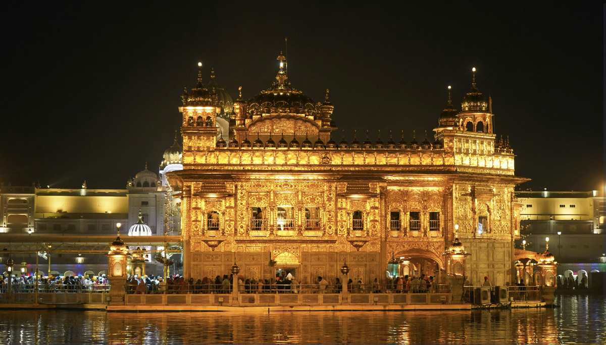 The Golden Temple: Unveil The Architectural Masterpiece!