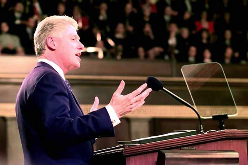 President_Bill_Clinton_delivering_the_State_of_the_Union_Address_in_1999.jpg