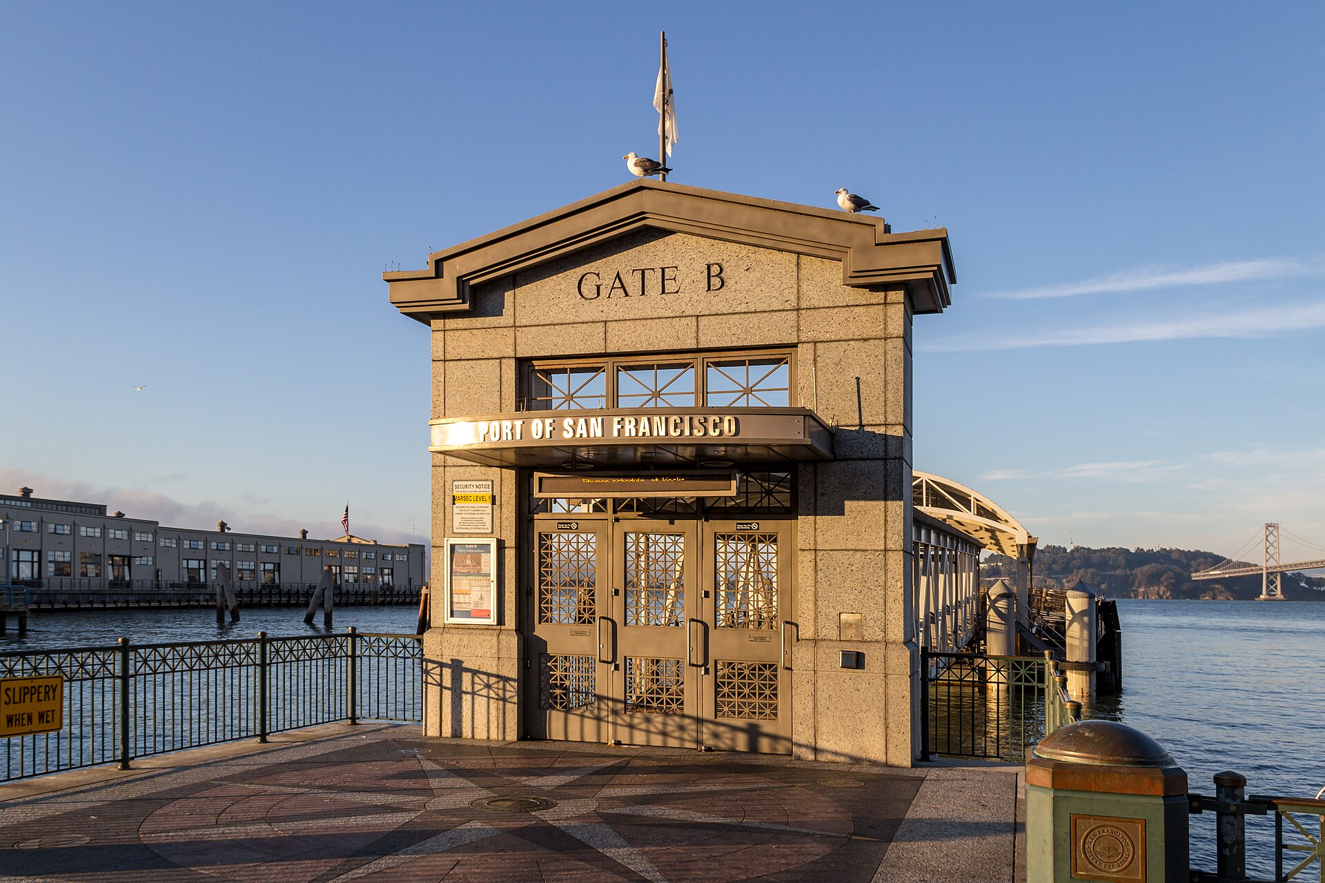 Gate B of the Ferry Building of San Francisco, California, USA (2012). Photo by Dietmar Rabich (CC BY-SA 4.0) on Wikimedia Commons .jpg