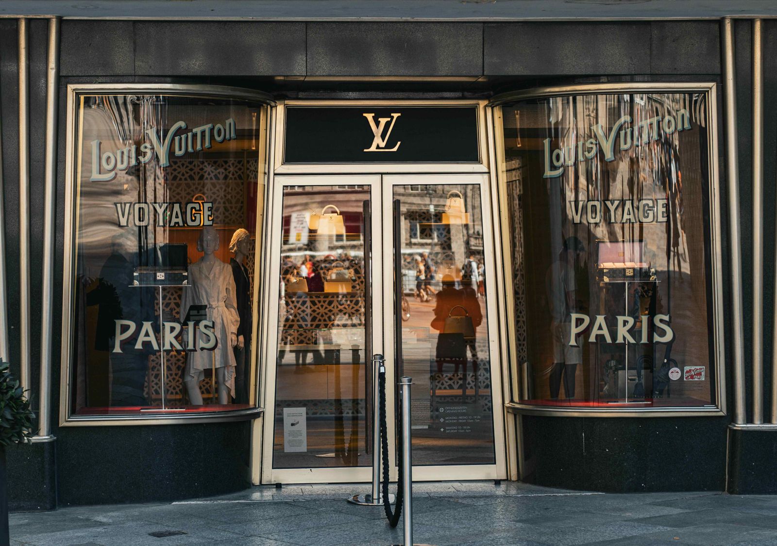 Louis Vuitton Store 