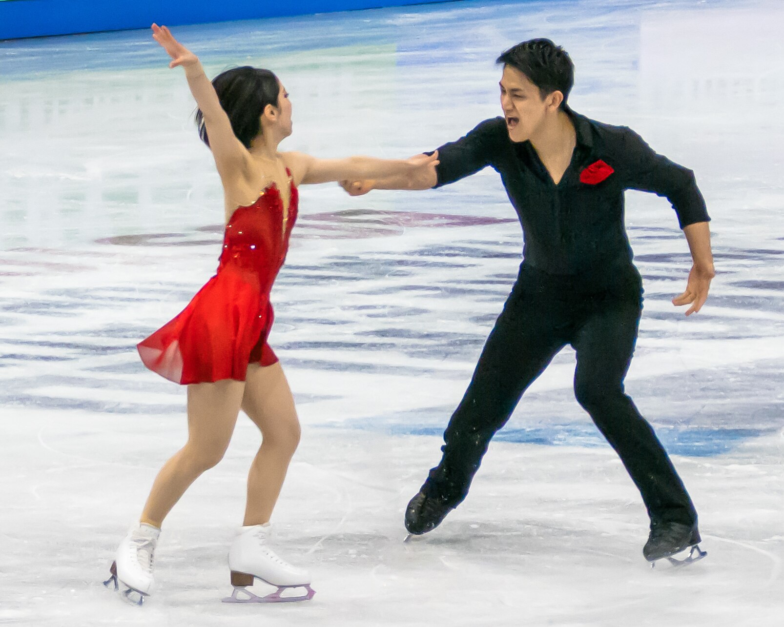 Riku Miura and Ryuichi Kihara perform during the pairs free skate at the 2025 World Figure Skating Championships.  CC BY-4.0 .jpg
