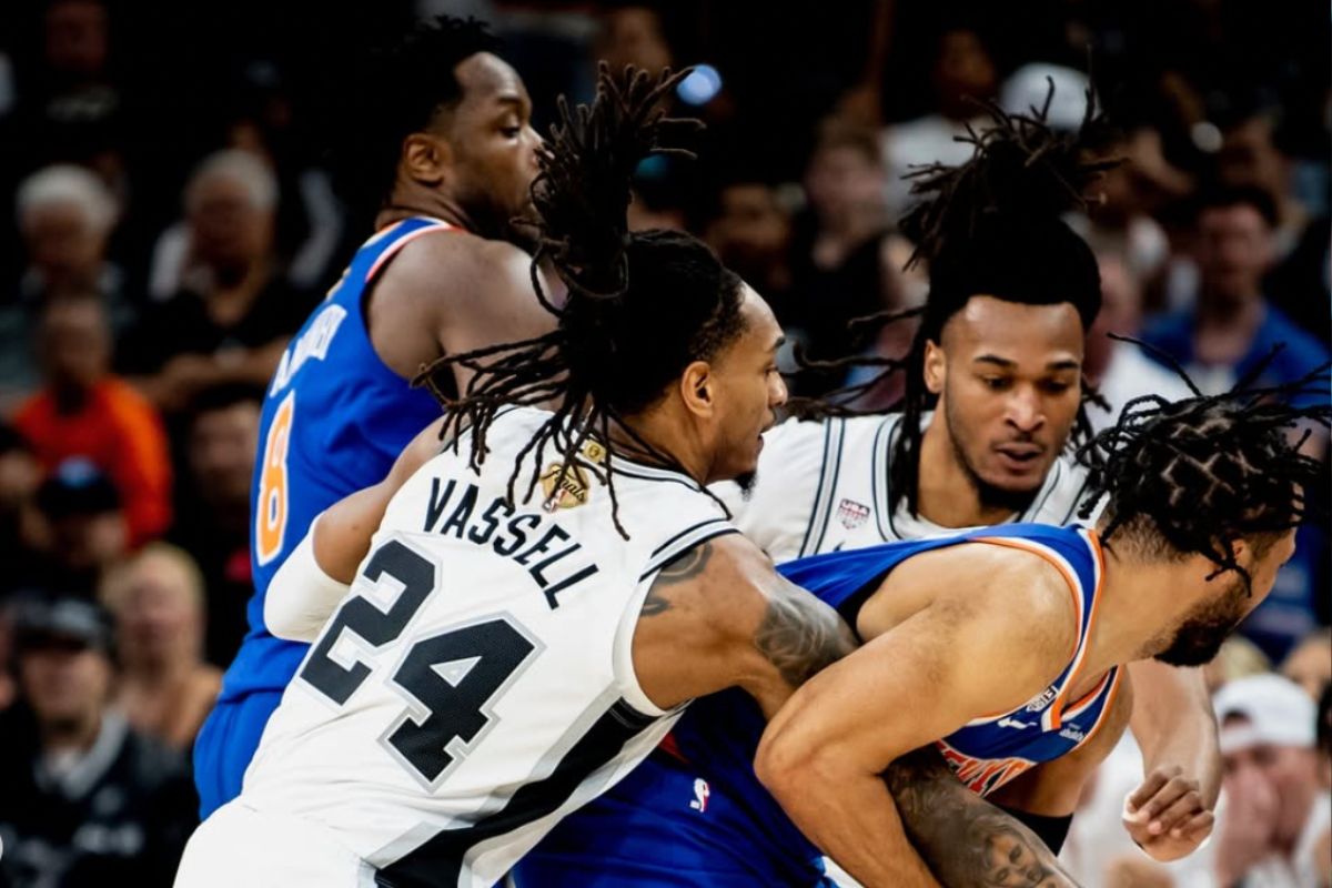 Spurs dominated the first quarter of the game.