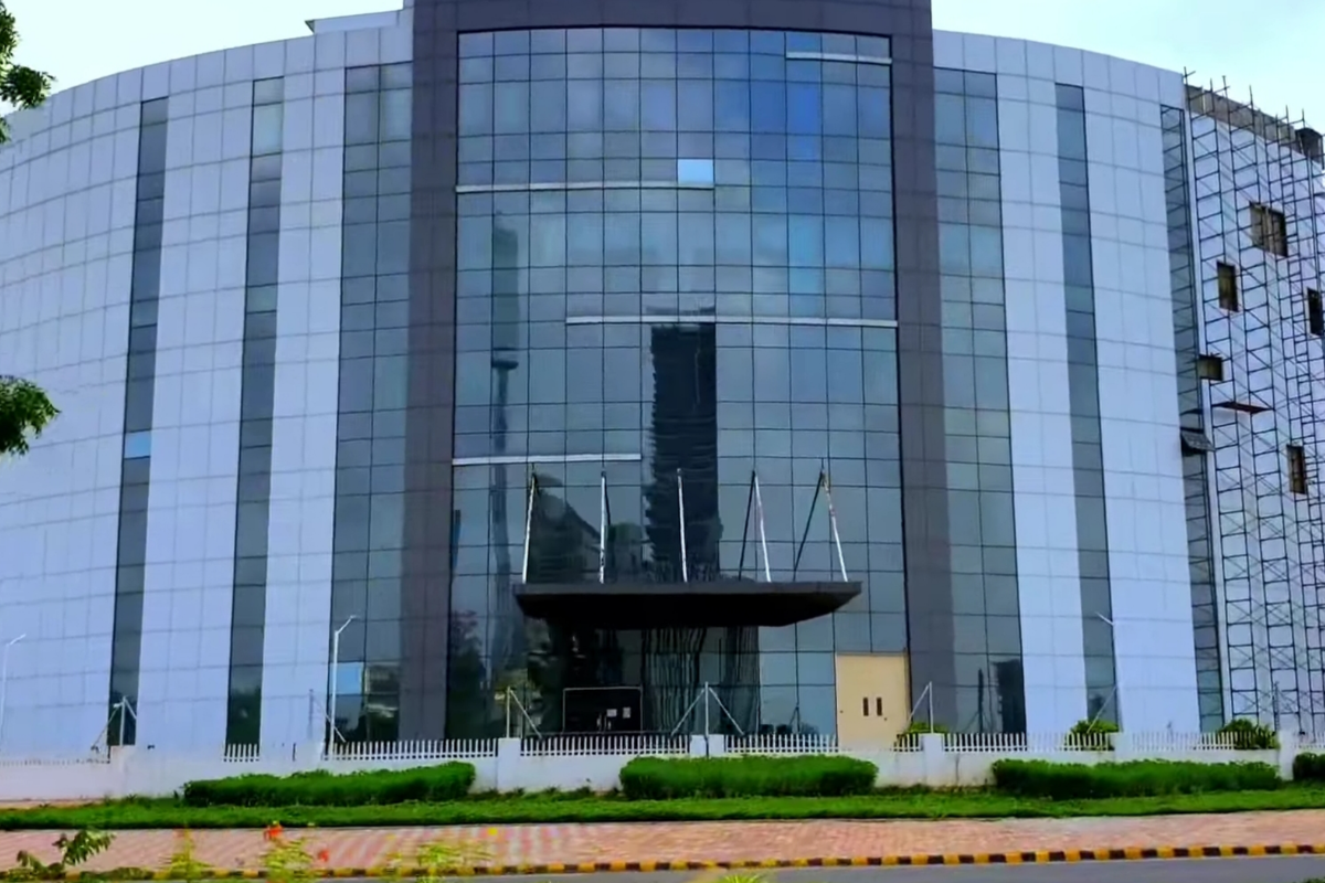 TIER - IV Data Centre by Tata Communications at GIFT City. Photo By UserDSP2092  (CC BY-SA 3.0) on Wikimedia Commons